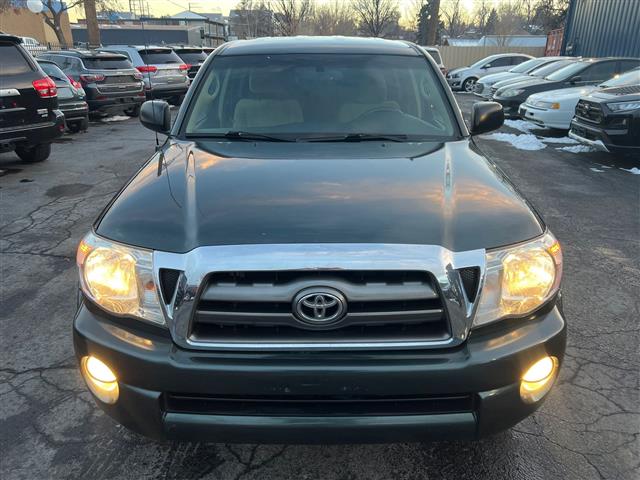 $17488 : 2009 Tacoma V6, IN GREAT SHAP image 10