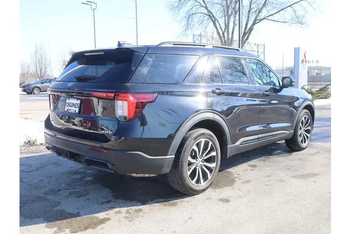 $39477 : Ford Explorer 2025 AWD ST-Li image 8