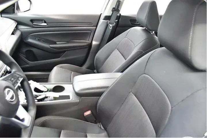 $20994 : Nissan Altima 2025 2.5 SV 4d image 9