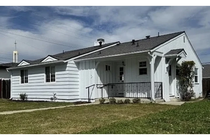 $2800 : Amazing home for rent….. image 2