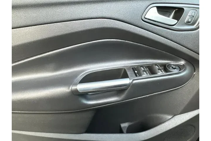 $14990 : Ford Escape 2019 SE 4dr SUV image 10