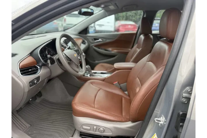 $13495 : 2017 Malibu LT image 8