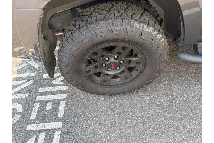 $39990 : Toyota 4Runner 2023 4x2 SR5 image 8