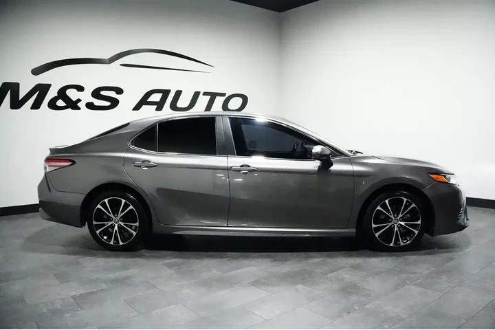 $16764 : 2018 Camry image 5