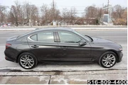 $25947 : Genesis G70 2022 2.0T 4dr Se thumbnail