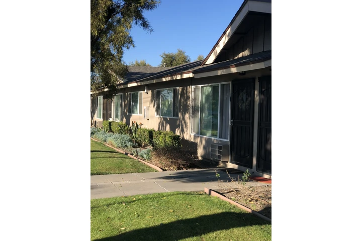 $1200 : Se renta Cuarto en Anaheim image 3