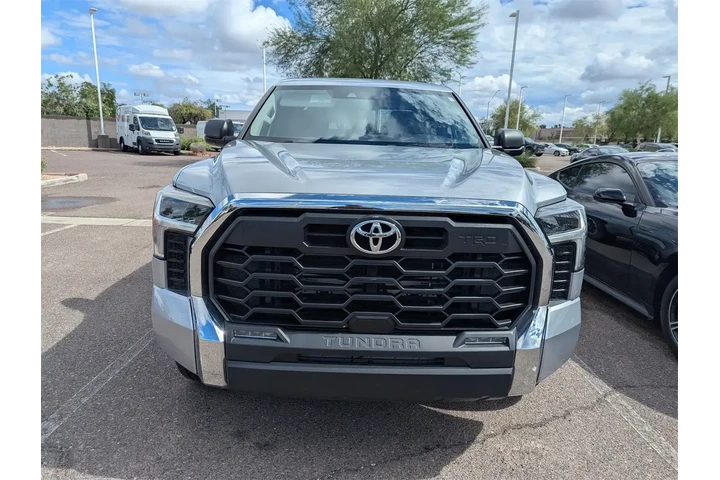Toyota Tundra 2024 4x4 SR5 4 image 2
