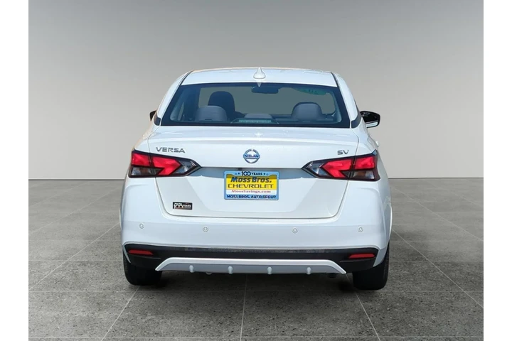 $16900 : Nissan Versa 2021 SV 4dr Sed image 4