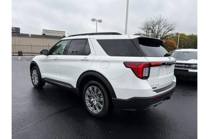 $40000 : Ford Explorer 2025 AWD Activ image 5
