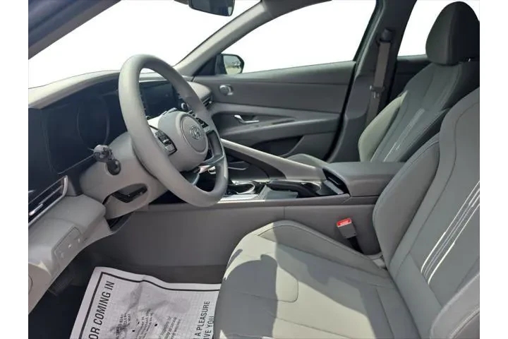 $21216 : Hyundai ELANTRA 2023 SEL 4dr image 9