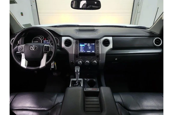 $36998 : Toyota Tundra 2017 4x4 TRD P image 9