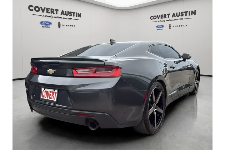 $12957 : Chevrolet Camaro 2017 LT 2dr image 4