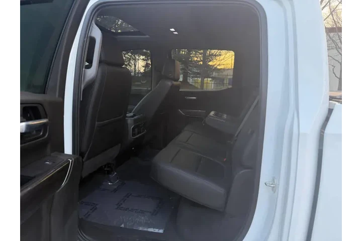 $27997 : 2019 Silverado 1500 LTZ image 9
