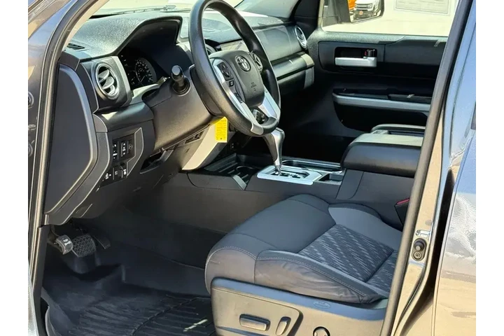 $39489 : Toyota Tundra 2019 4x4 SR5 4 image 5