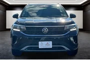 $17446 : Volkswagen Taos 2022 AWD SE thumbnail
