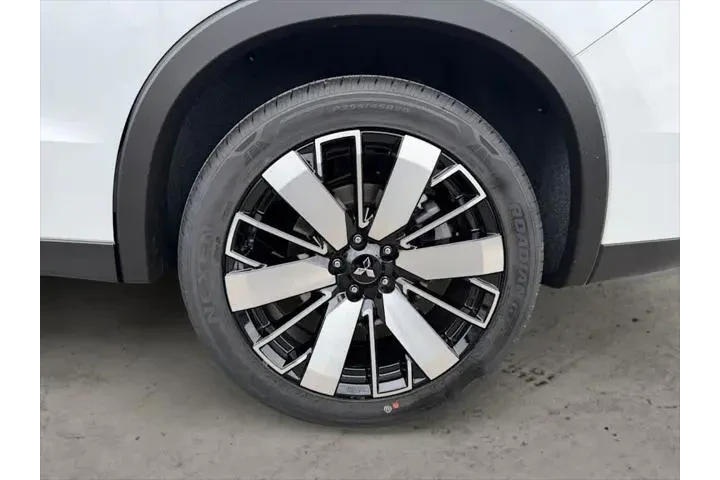 $36499 : Mitsubishi Outlander 2025 AW image 9