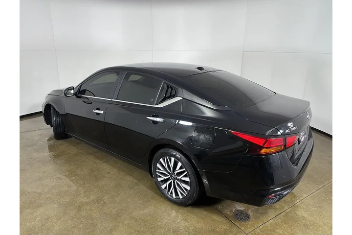 $18994 : 2023 Altima 2.5 SV image 6