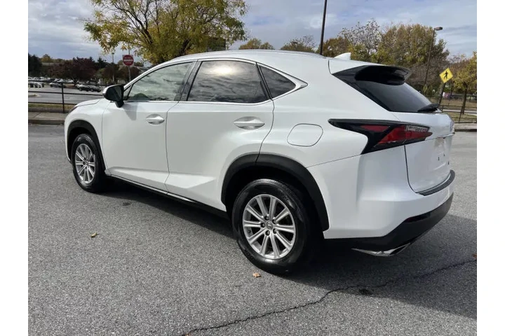 $13900 : 2015 NX 200t image 8