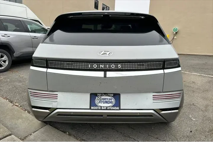 $31990 : Hyundai IONIQ 5 2024 Limited image 6