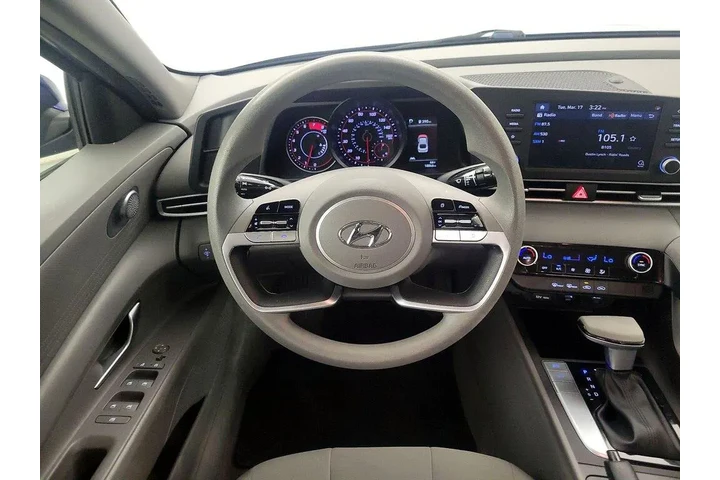 $20998 : Hyundai ELANTRA 2022 SEL 4dr image 10