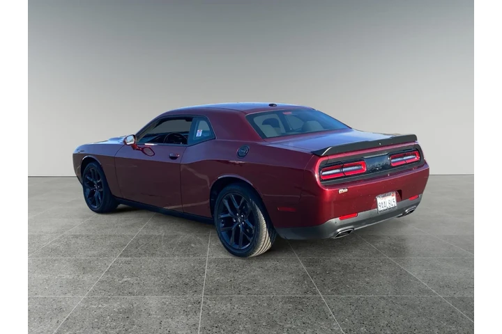 $30615 : Dodge Challenger 2021 SXT 2d image 3