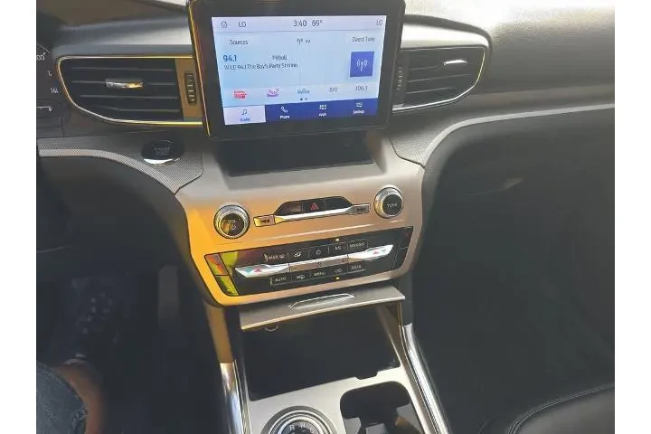 $20914 : Ford Explorer 2023 XLT 4dr S image 4