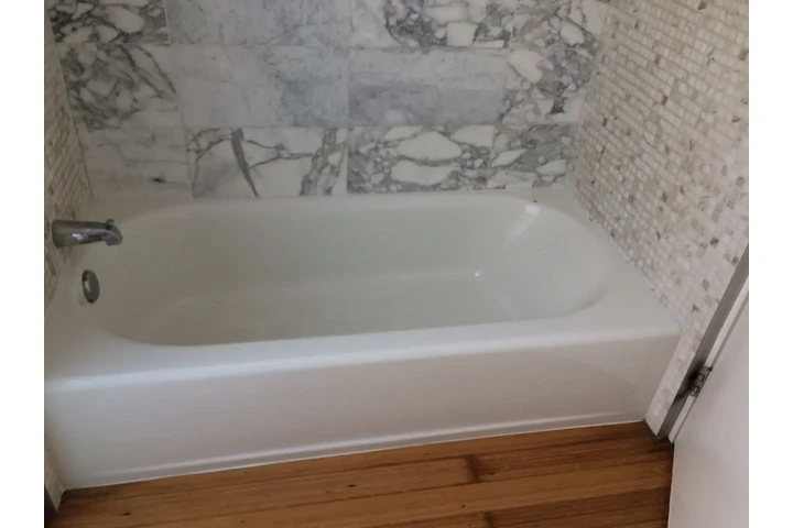 $2000 : Encantadora casa de 1 dormitor image 1