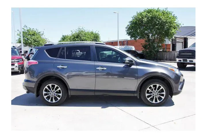 $23250 : Toyota RAV4 2018 Limited 4dr image 5