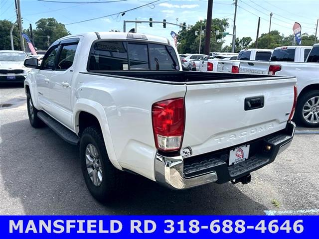 $29900 : 2017 Tacoma SR5 Double Cab Lo image 3