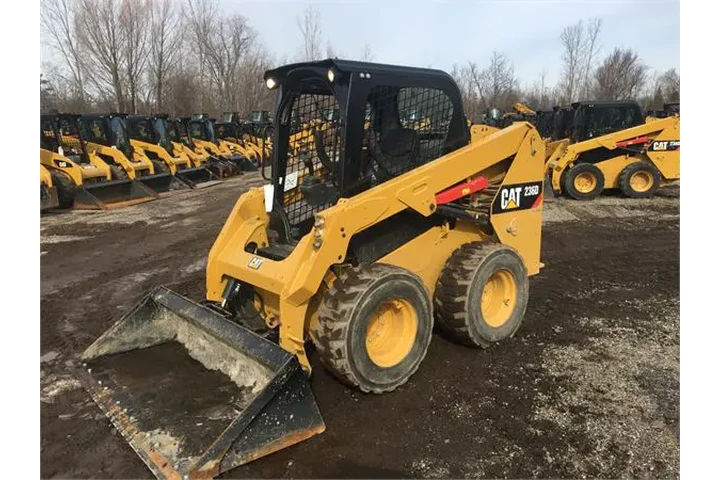 $254000 : MINICARGADOR CATERPILLAR 236d image 1