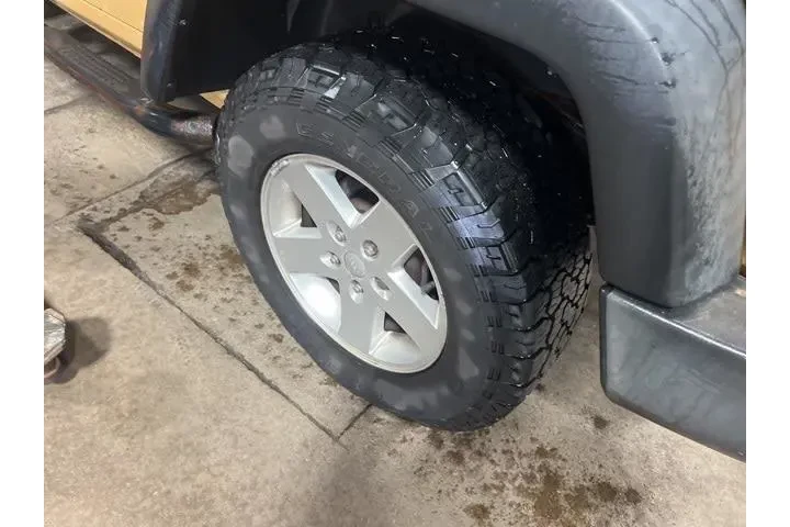 $12750 : Jeep Wrangler Unlimited 2013 image 8