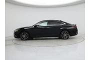 $39998 : Lexus ES 300h 2024 4dr Sedan thumbnail