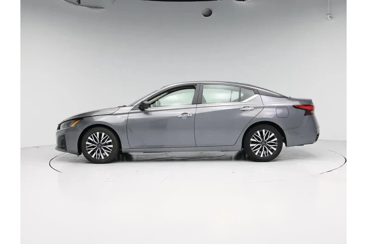 $20998 : Nissan Altima 2024 2.5 SV 4d image 3