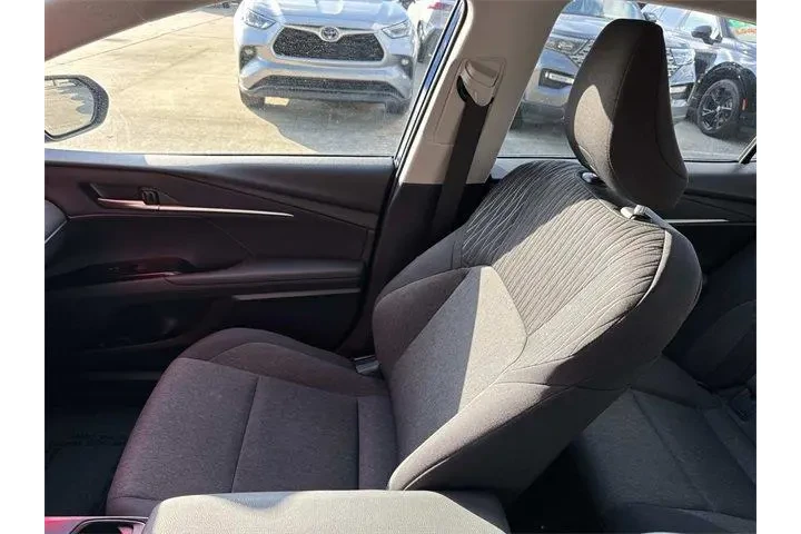 $27756 : Toyota Camry 2025 XSE 4dr Se image 8