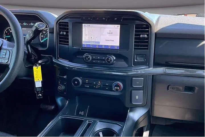 $29000 : Ford F-150 2021 4x4 XL 4dr S image 10