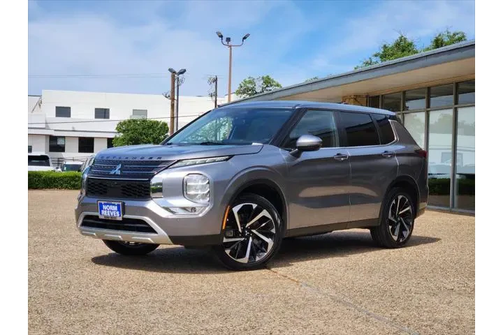 $19747 : Mitsubishi Outlander 2022 SE image 1