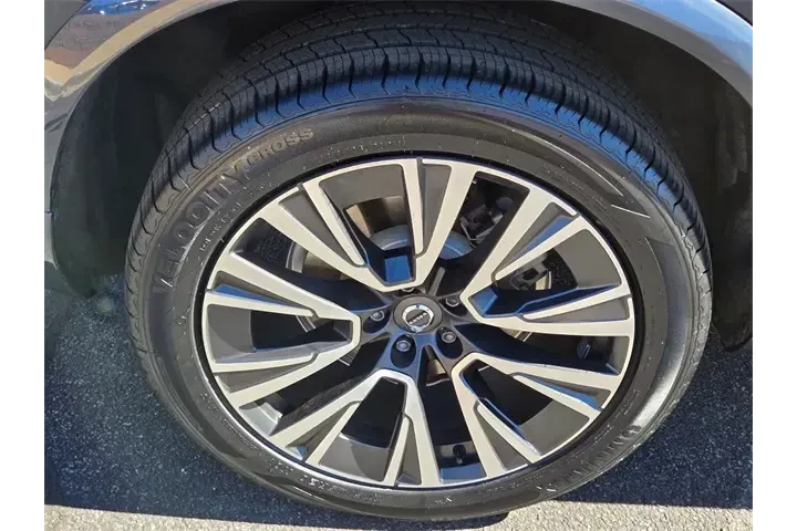 $27988 : Volvo XC90 2020 AWD T5 Momen image 9