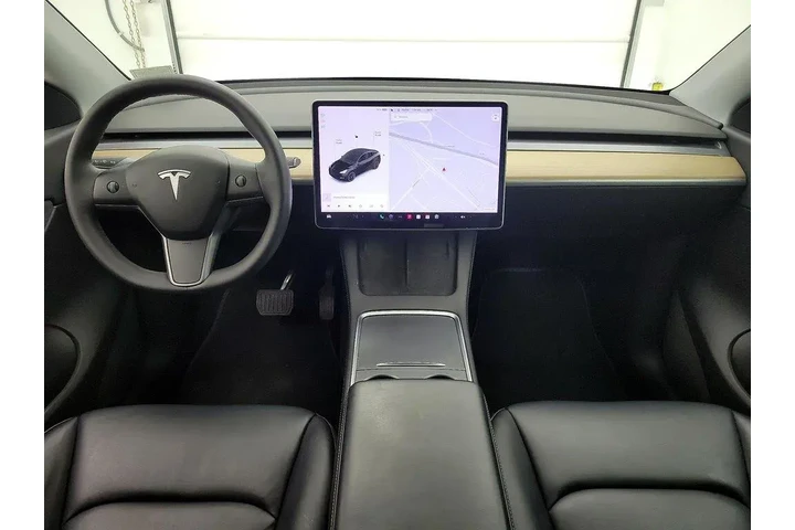 $26998 : Tesla Model Y 2022 AWD Long image 9