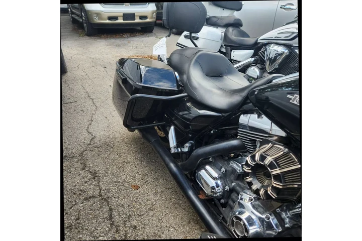 $15900 : 2015 HARLEY-DAVIDSON FLHTCU U image 7