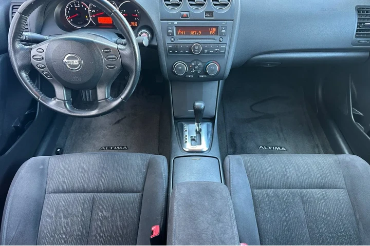 $8000 : Nissan Altima 2012 3.5 SR 4d image 6