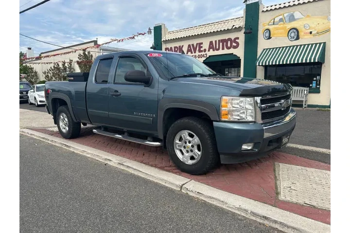$9495 : 2008 Silverado 1500 LT1 image 1