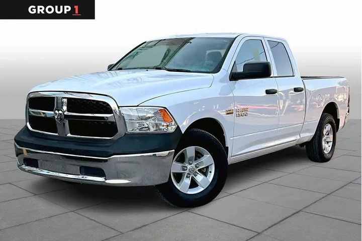 $13982 : Ram 1500 2018 4x2 Express 4d image 1