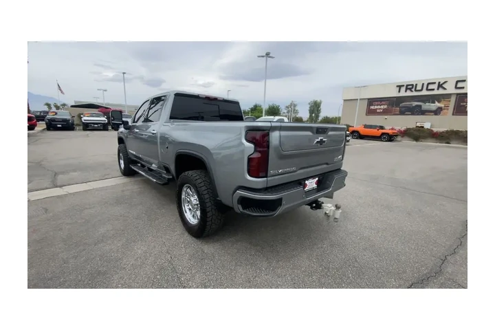 $72500 : 2024 Silverado 3500 HD image 6