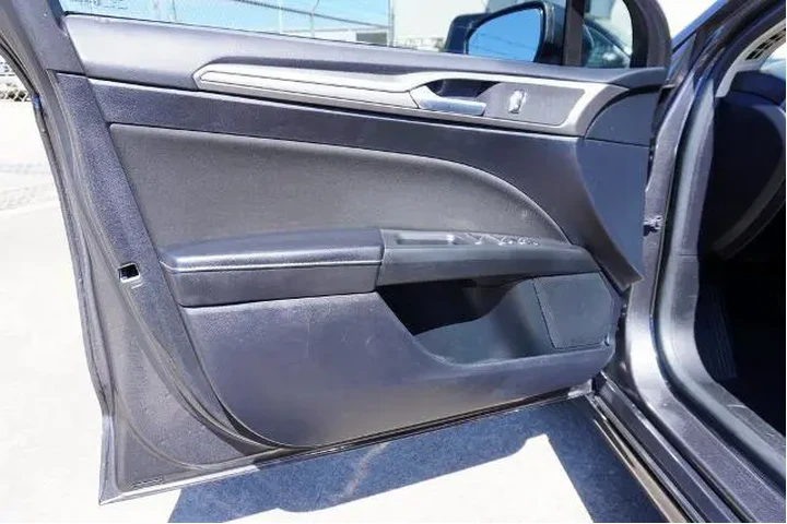 $11988 : Ford Fusion 2019 AWD SE 4dr image 8