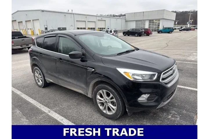 $9202 : Ford Escape 2017 AWD SE 4dr image 1