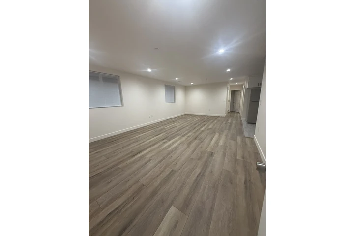 $5500 : casa nueva 22 y Hooper image 6