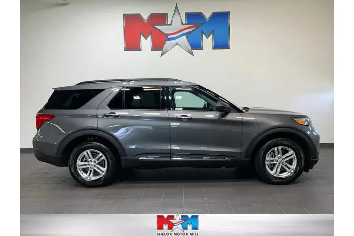 $32950 : Ford Explorer 2023 AWD XLT 4 image 1