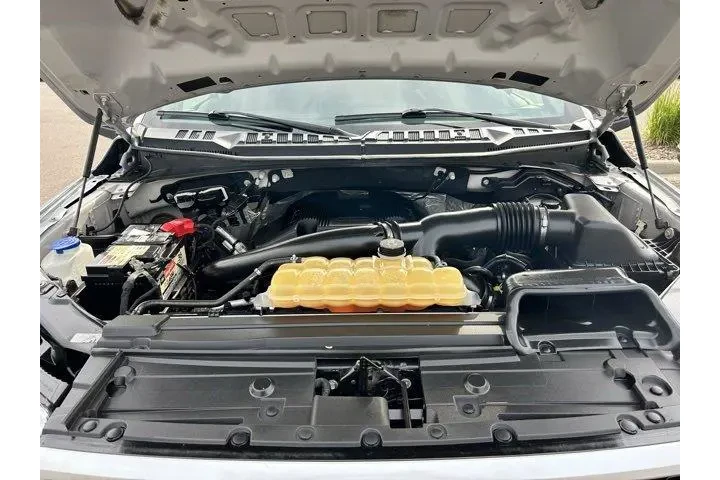 $18965 : Ford F-150 2018 4x4 King Ran image 9