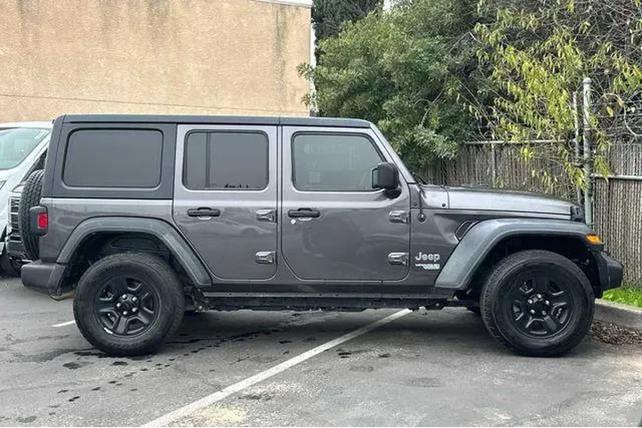 $22190 : Jeep Wrangler Unlimited 2018 image 7