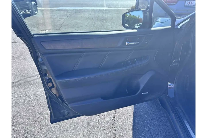 $11495 : 2018 Outback Limited image 8